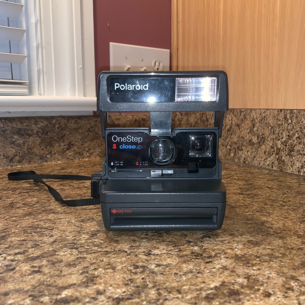 Vintage Poloroid 600 Camera WORKS, FILM TESTED